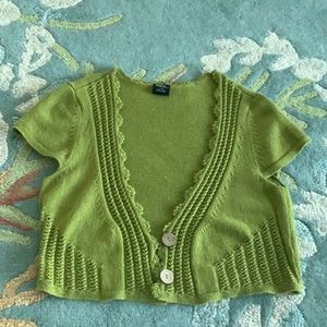 Green short sleeve sweater